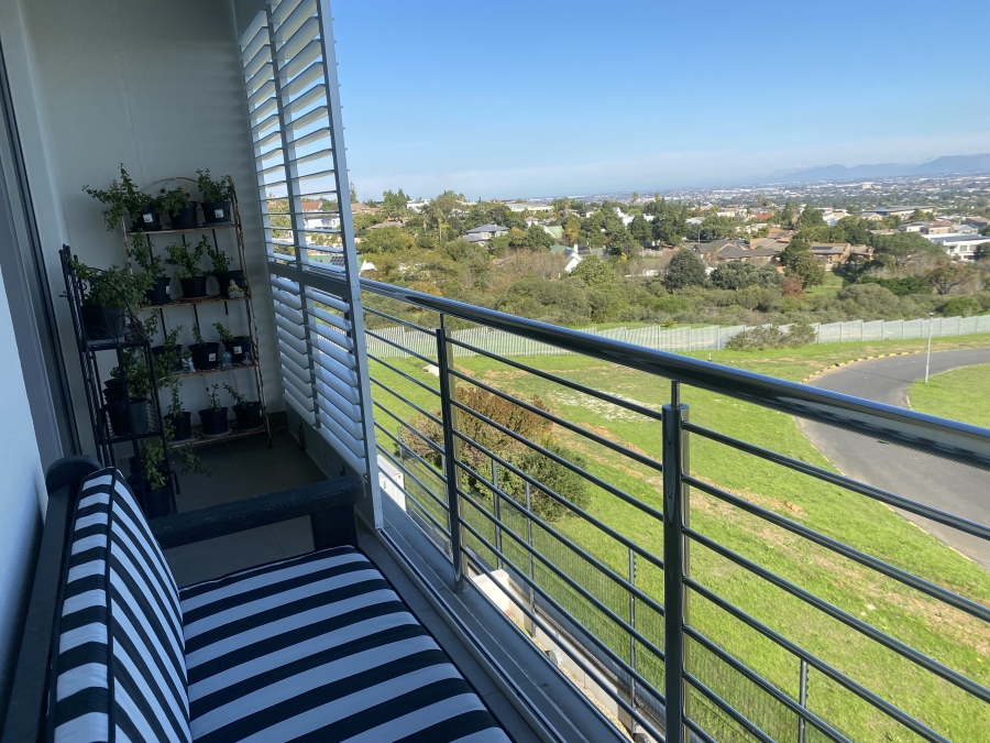 1 Bedroom Property for Sale in Plattekloof Western Cape